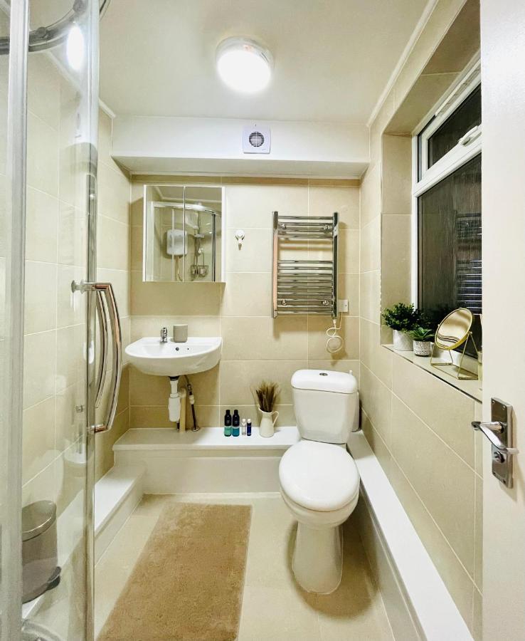 Enchanting One Bed Flat With Free Parking Hendon Buitenkant foto