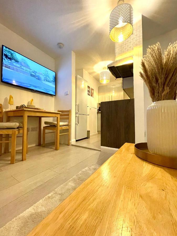 Enchanting One Bed Flat With Free Parking Hendon Buitenkant foto